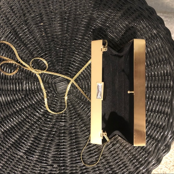 ❤️LOVE MOSCHINO PURSE❤️ - Picture 3 of 4